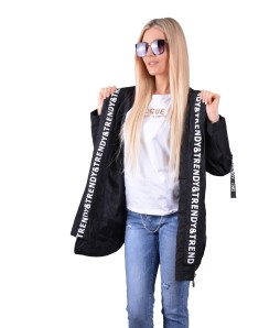 Дамско яке от шушляк TRENDY  в черно 